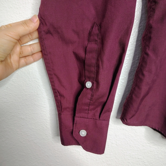 H&M Men's Burgundy Slim Fit Long Sleeve Collared Dress Shirt Sz M Cotton Blend - Picture 4 of 9